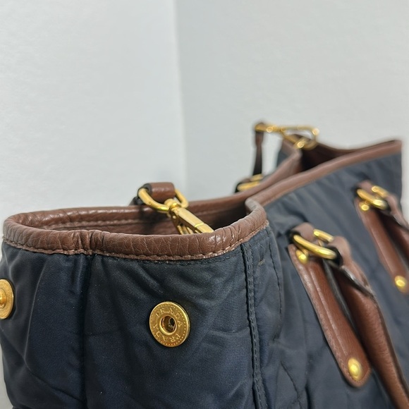 Elegant Brown Leather Women's Bag - Picture 12 of 17